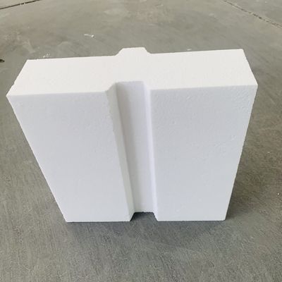 高炉および工業炉のための小さなAl2O3シンテレートコーランダムマルライトレンガ